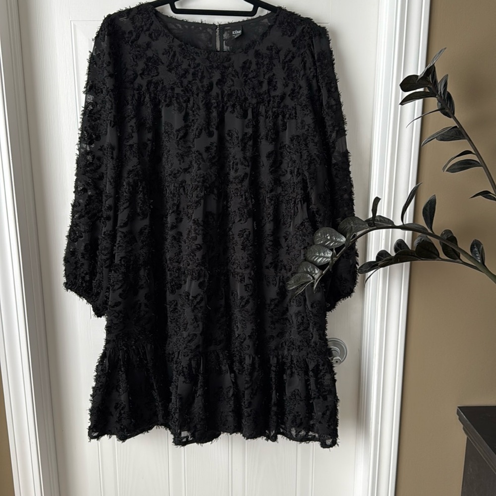 Simons Icone Black Dress size large